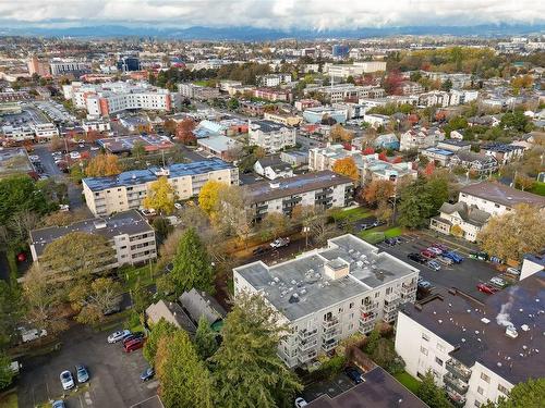 404-2647 Graham St, Victoria, BC - Outdoor With View