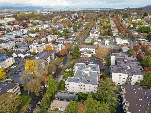 404-2647 Graham St, Victoria, BC - Outdoor With View