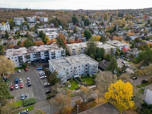 404-2647 Graham St, Victoria, BC - Outdoor With View