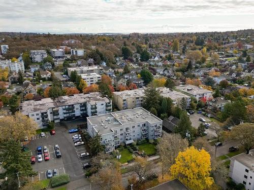 404-2647 Graham St, Victoria, BC - Outdoor With View