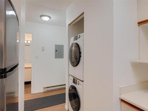 404-2647 Graham St, Victoria, BC - Indoor Photo Showing Laundry Room