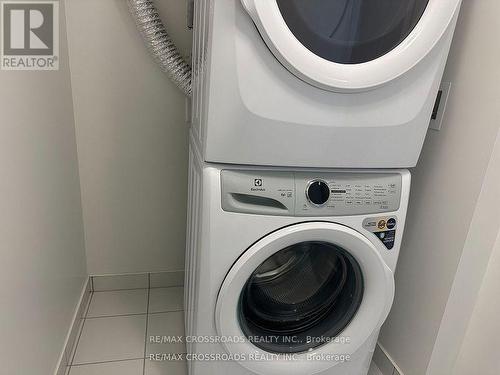 603 - 2033 Kennedy Road, Toronto, ON - Indoor Photo Showing Laundry Room