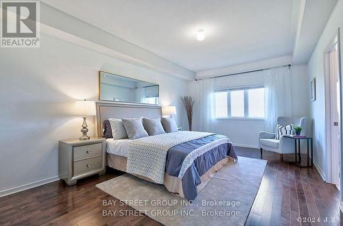 60 Elyse Court, Aurora, ON - Indoor Photo Showing Bedroom