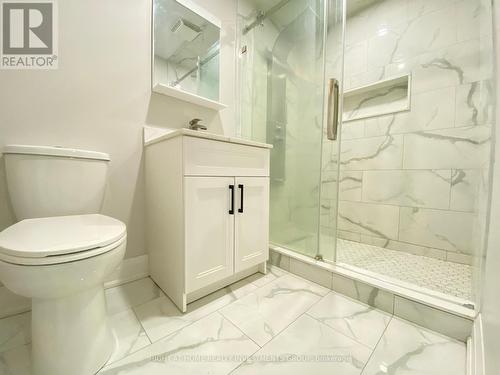 28 Vivian Creek Road S, East Gwillimbury, ON - Indoor Photo Showing Bathroom