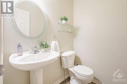 206 Greenridge Street, Ottawa, ON - Indoor Photo Showing Bathroom