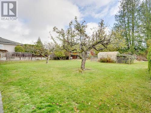 7358 Field Street, Powell River, BC - Outdoor