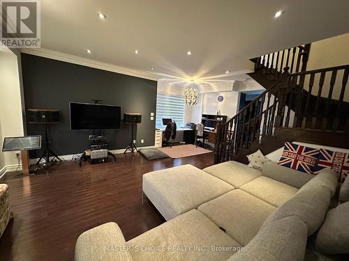 Th27 - 271 South Park Road, Markham, ON - Indoor Photo Showing Living Room