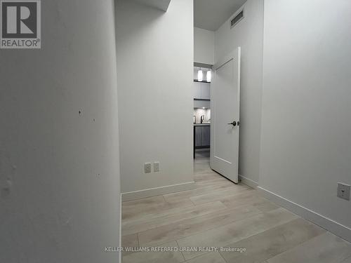 5104 - 8 Eglinton Avenue E, Toronto, ON - Indoor Photo Showing Other Room