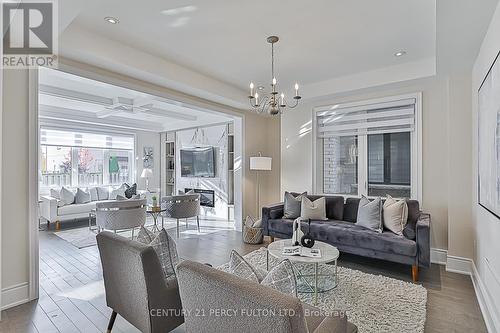 75 Jinnah Avenue, Markham, ON - Indoor Photo Showing Living Room