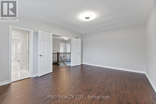 907 Leslie Valley Drive, Newmarket, ON - Indoor Photo Showing Other Room