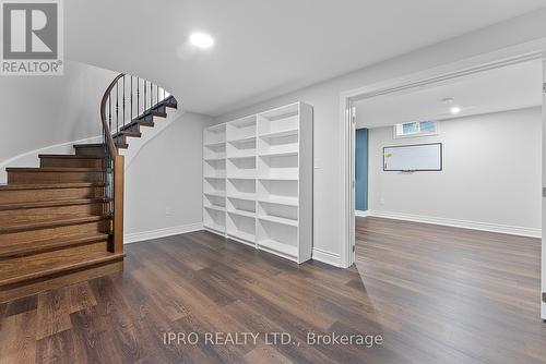 907 Leslie Valley Drive, Newmarket, ON - Indoor Photo Showing Other Room