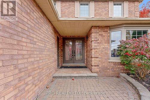 907 Leslie Valley Drive, Newmarket, ON - Outdoor