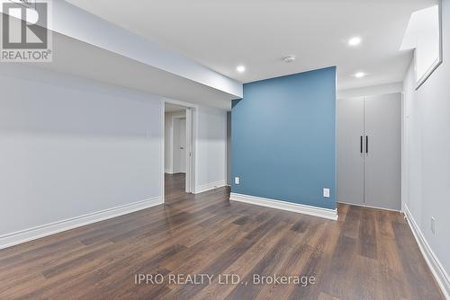 907 Leslie Valley Drive, Newmarket, ON - Indoor Photo Showing Other Room