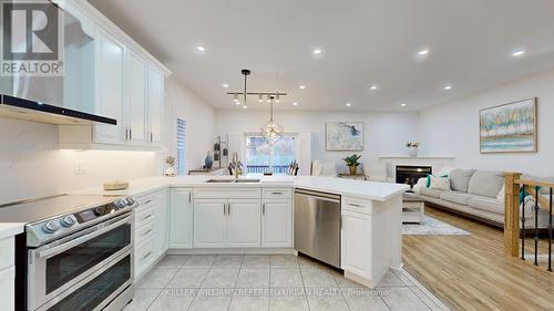 409 Georgian Drive, Barrie, ON - Indoor Photo Showing Kitchen With Double Sink With Upgraded Kitchen