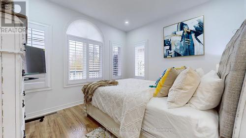 409 Georgian Drive, Barrie, ON - Indoor Photo Showing Bedroom