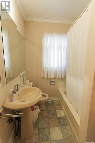 500 Rose Street, Regina, SK - Indoor Photo Showing Bathroom