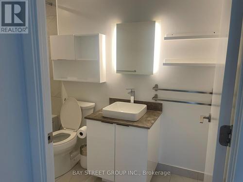 2912 - 501 Yonge Street, Toronto, ON - Indoor Photo Showing Bathroom