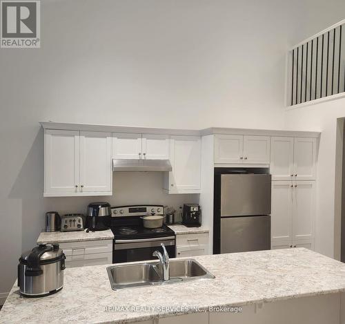 5 Eagle Court, Saugeen Shores, ON - Indoor Photo Showing Kitchen With Double Sink