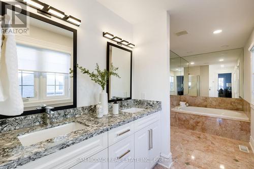 3862 O'Neil Gate, Mississauga, ON - Indoor Photo Showing Bathroom