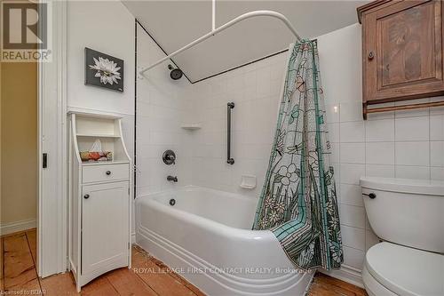 230 Kempenfelt Drive, Barrie, ON - Indoor Photo Showing Bathroom