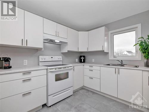 Upper unit kitchen - 101 Main Street, Almonte, ON - Indoor Photo Showing Kitchen With Double Sink