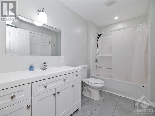 Upper unit Bathroom - 101 Main Street, Almonte, ON - Indoor Photo Showing Bathroom