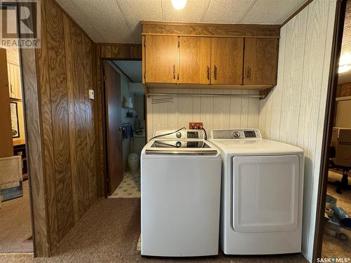 909 9Th Street, Perdue, SK - Indoor Photo Showing Laundry Room