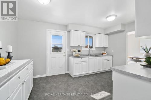 223 Lakeshore Road, Brighton, ON - Indoor Photo Showing Kitchen