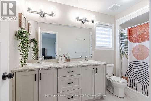 40 Livingston Drive, Tillsonburg, ON - Indoor Photo Showing Bathroom