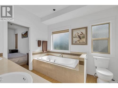 157 Terrace Hill Place, Kelowna, BC - Indoor Photo Showing Bathroom