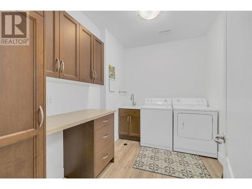 157 Terrace Hill Place, Kelowna, BC - Indoor Photo Showing Laundry Room