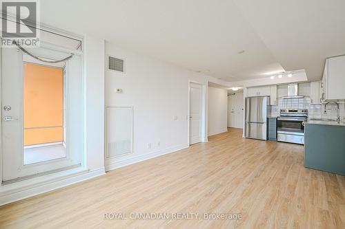 701 - 25 Town Centre Court, Toronto, ON - Indoor Photo Showing Kitchen