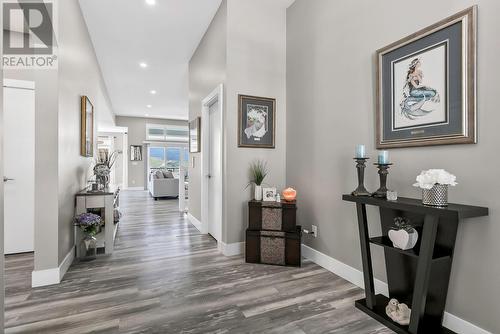 1077 Loseth Drive, Kelowna, BC - Indoor Photo Showing Other Room