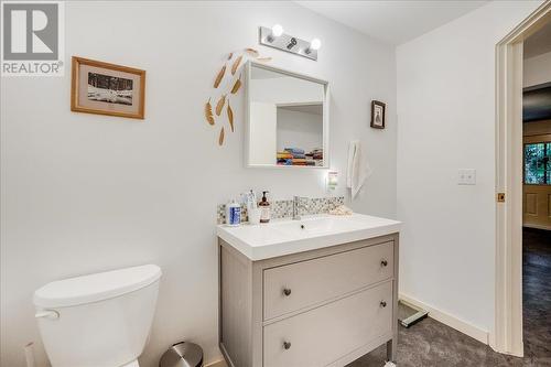 4131 Shasheen Road Road Lot# Lot B, Nelson, BC - Indoor Photo Showing Bathroom