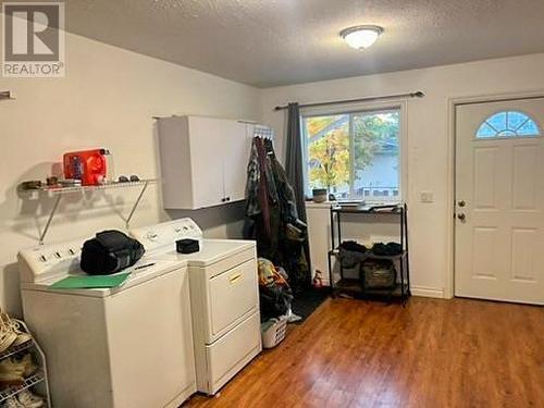 1220 Ash Street Street, Creston, BC - Indoor Photo Showing Laundry Room