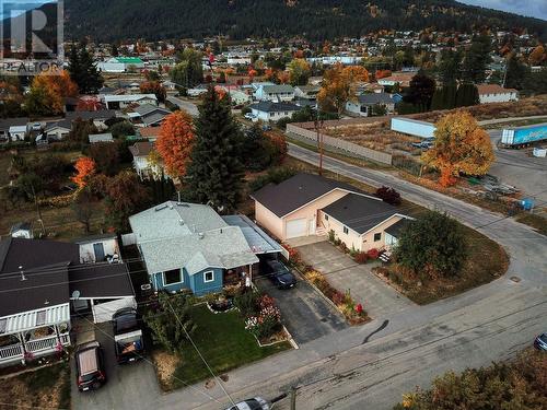 1220 Ash Street Street, Creston, BC - Outdoor