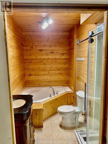 108 Ardagh Road, Barrie, ON - Indoor Photo Showing Bathroom