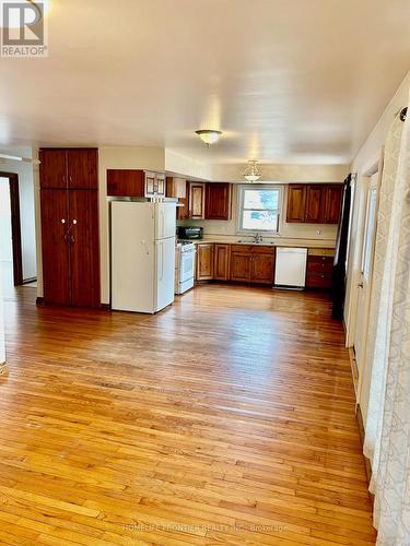 108 Ardagh Road, Barrie, ON - Indoor Photo Showing Kitchen