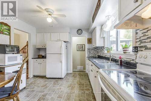 655 Cumberland Avenue, Burlington, ON - Indoor Photo Showing Kitchen With Double Sink