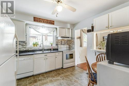 655 Cumberland Avenue, Burlington, ON - Indoor Photo Showing Kitchen With Double Sink