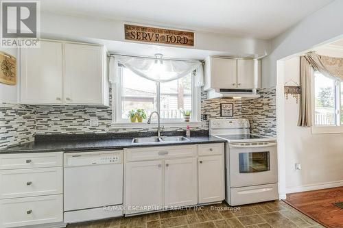 655 Cumberland Avenue, Burlington, ON - Indoor Photo Showing Kitchen With Double Sink