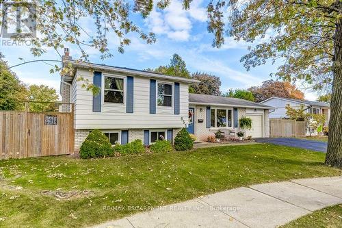 655 Cumberland Avenue, Burlington, ON - Outdoor With Facade