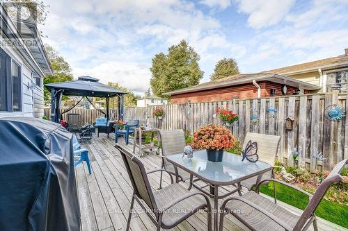 655 Cumberland Avenue, Burlington, ON - Outdoor With Deck Patio Veranda With Exterior