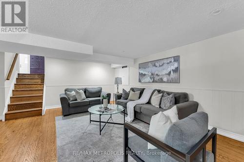 6 Danton Court, Ajax, ON - Indoor Photo Showing Living Room