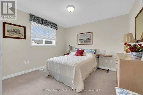 24 Jeanette Avenue, Grimsby, ON - Indoor Photo Showing Bedroom