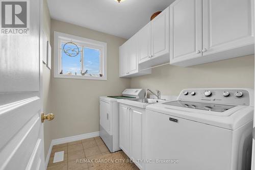 24 Jeanette Avenue, Grimsby, ON - Indoor Photo Showing Laundry Room