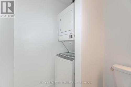 203 - 5279 Highway 7, Vaughan, ON -  Photo Showing Laundry Room