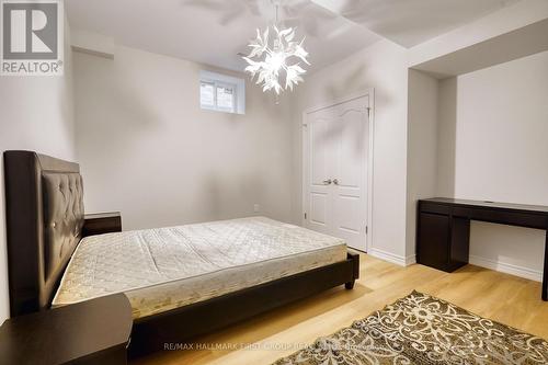 136 Milby Crescent, Bradford West Gwillimbury, ON - Indoor Photo Showing Bedroom