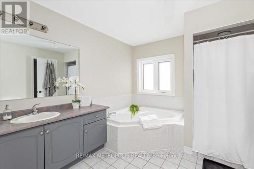 60 Noble Prince Place, Vaughan, ON - Indoor Photo Showing Bathroom