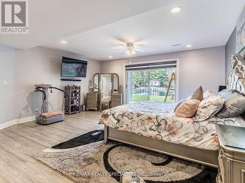 5947 Fourth Line, Erin, ON - Indoor Photo Showing Bedroom